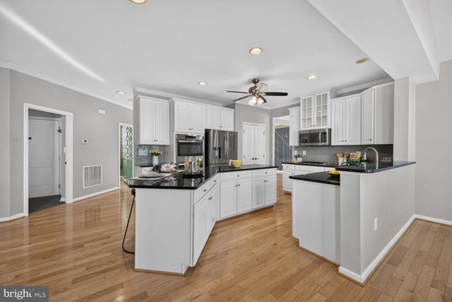 9407 RESERVOIR RD, Fredericksburg, VA 22407
