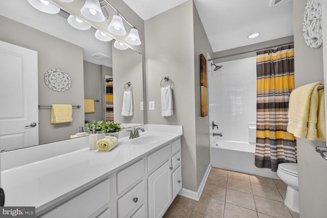 9407 RESERVOIR RD, Fredericksburg, VA 22407