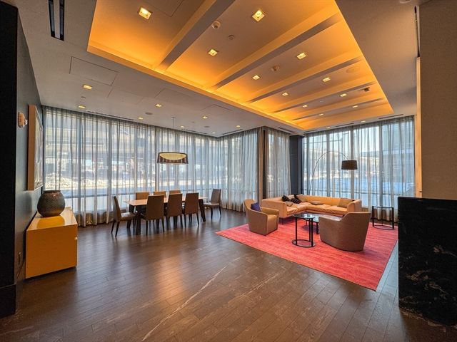 40 Traveler St 507, Boston, MA 02118