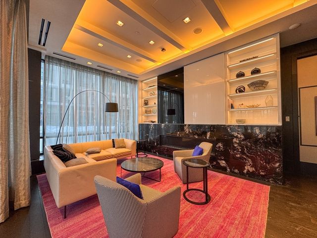 40 Traveler St 507, Boston, MA 02118