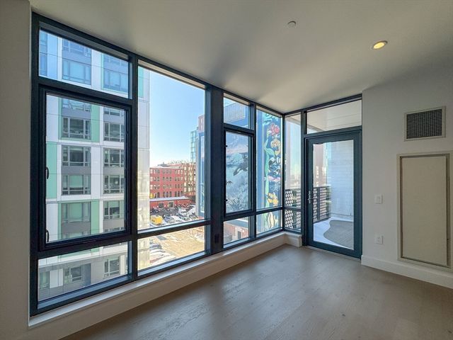 40 Traveler St 507, Boston, MA 02118