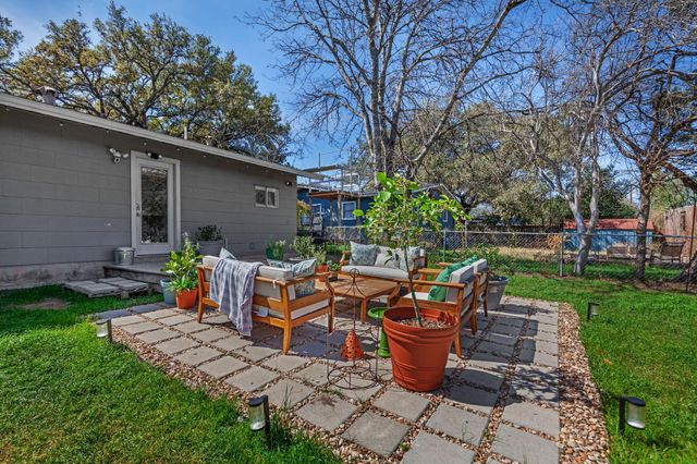 1110 W Oltorf ST, Austin, TX 78704