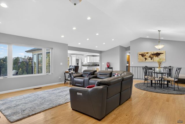 945 ENCHANTMENT RD, Rapid City, SD 57701