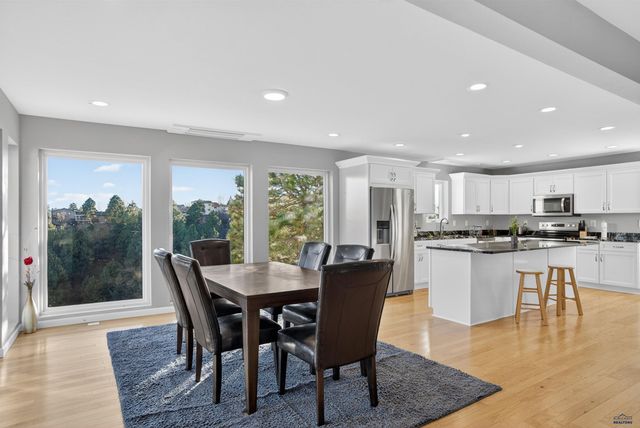 945 ENCHANTMENT RD, Rapid City, SD 57701