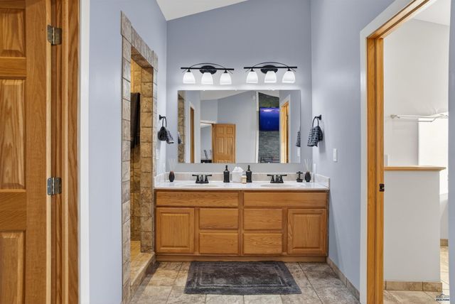 945 ENCHANTMENT RD, Rapid City, SD 57701