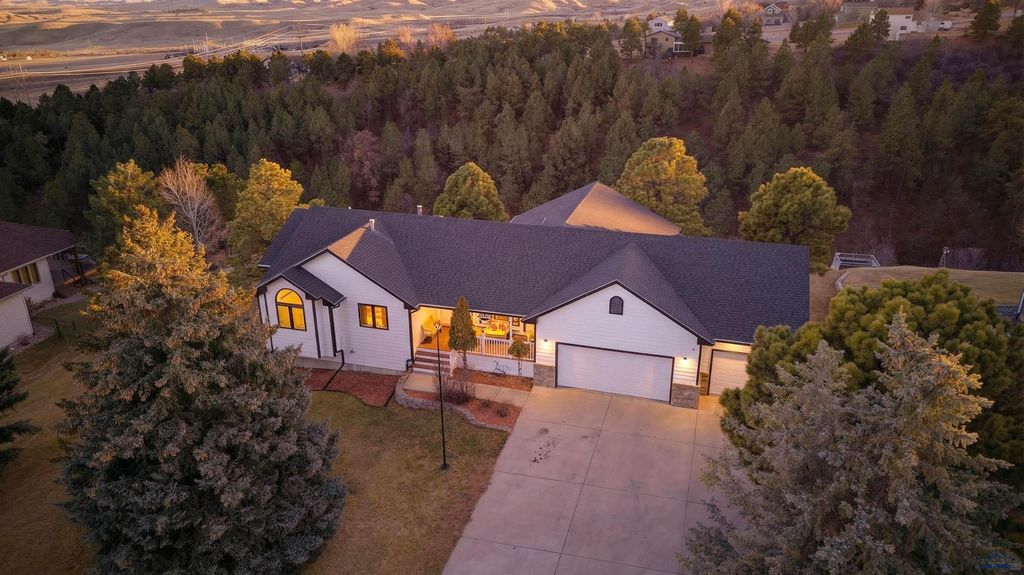 945 ENCHANTMENT RD, Rapid City, SD 57701