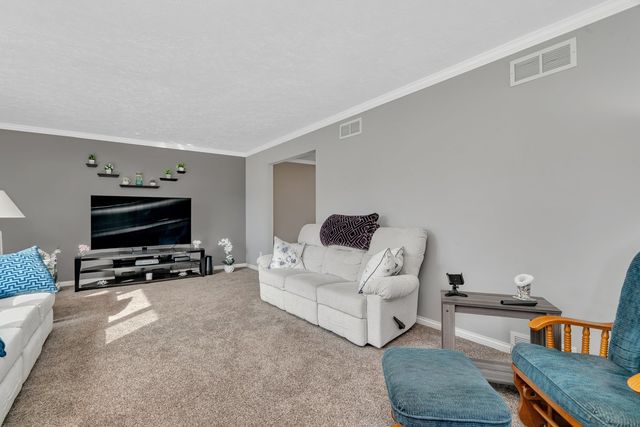 25049 W Kay Drive, Plainfield, IL 60586