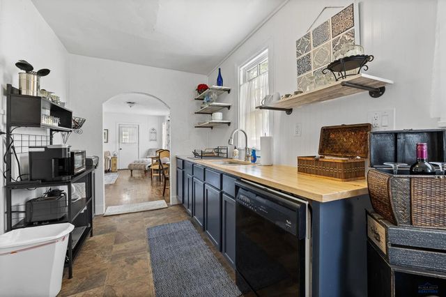 1110 MT RUSHMORE RD, Rapid City, SD 57701