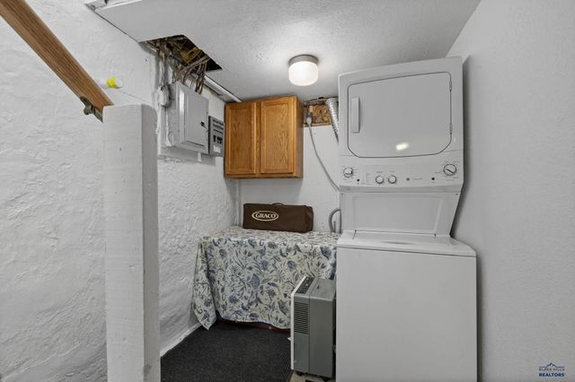 1110 MT RUSHMORE RD, Rapid City, SD 57701