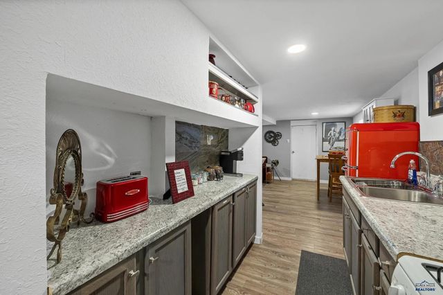 1110 MT RUSHMORE RD, Rapid City, SD 57701