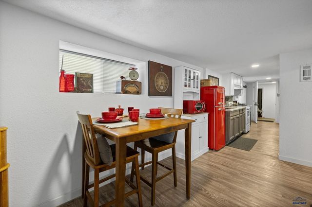 1110 MT RUSHMORE RD, Rapid City, SD 57701