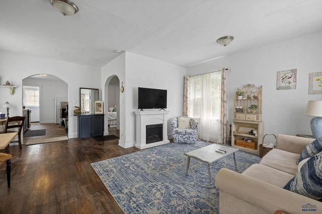 1110 MT RUSHMORE RD, Rapid City, SD 57701