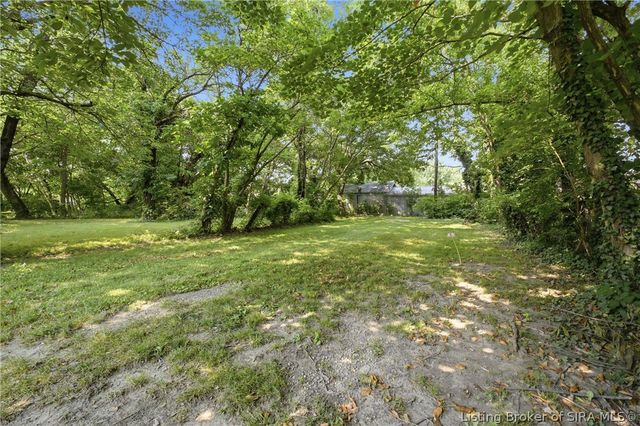1037 Watt Street, Jeffersonville, IN 47130