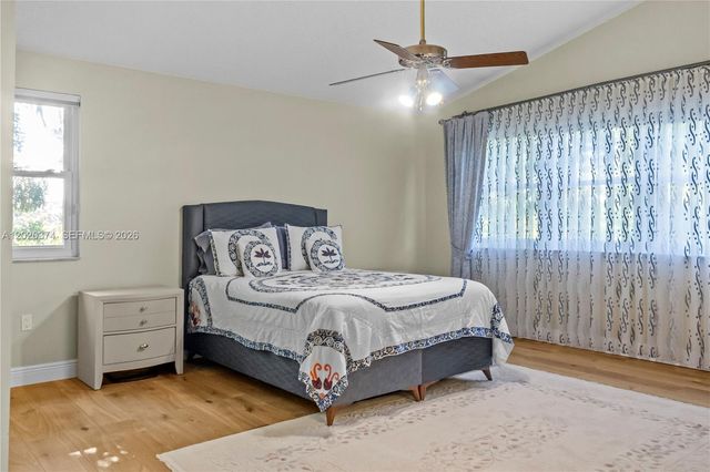 6885 NW 75th Pl, Parkland, FL 33067