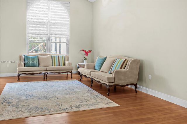 6885 NW 75th Pl, Parkland, FL 33067