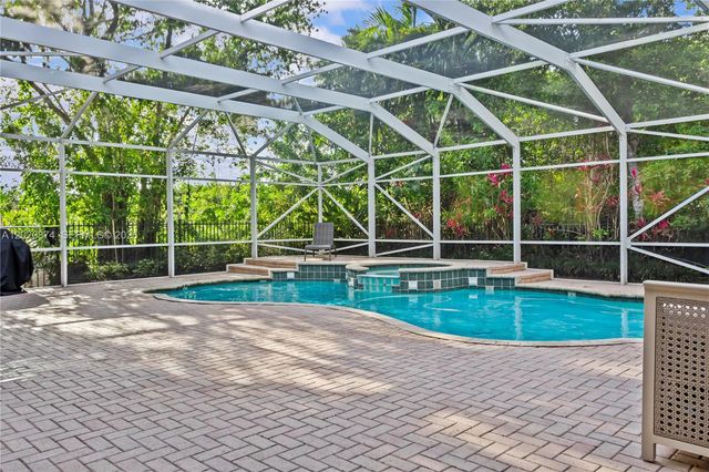 6885 NW 75th Pl, Parkland, FL 33067