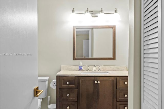 6885 NW 75th Pl, Parkland, FL 33067