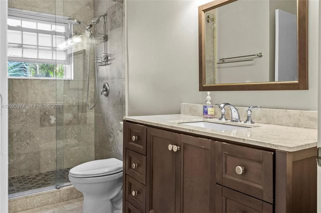 6885 NW 75th Pl, Parkland, FL 33067