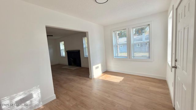 1728 MYRTLE Avenue N, Jacksonville, FL 32209