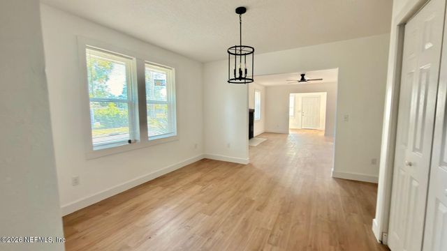 1728 MYRTLE Avenue N, Jacksonville, FL 32209