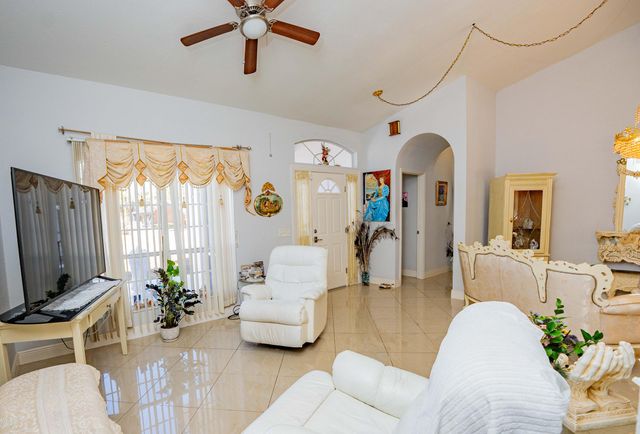 2962 SE Bella Road, Port St. Lucie, Port St Lucie, FL 34984