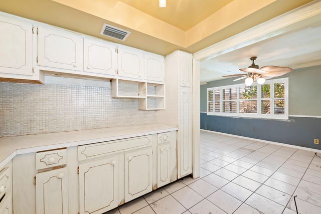 160 NE 60th Street, Oakland Park, FL 33334