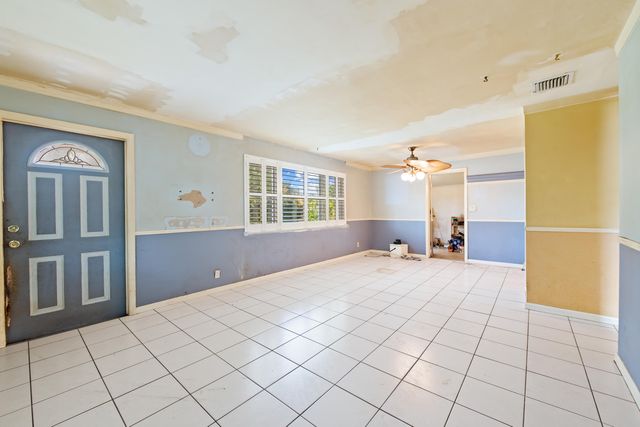 160 NE 60th Street, Oakland Park, FL 33334