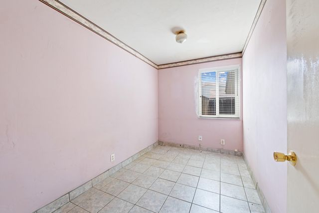 160 NE 60th Street, Oakland Park, FL 33334