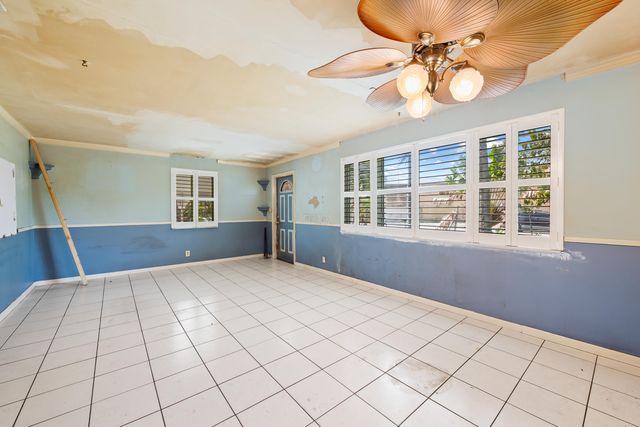 160 NE 60th Street, Oakland Park, FL 33334