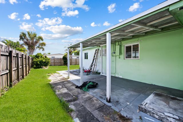 160 NE 60th Street, Oakland Park, FL 33334