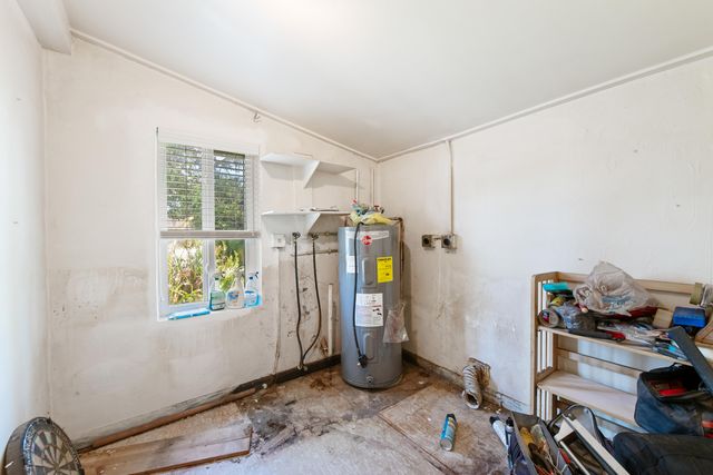 160 NE 60th Street, Oakland Park, FL 33334