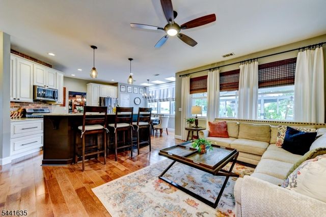 88 Watch Hill Rd, Hackettstown Town, NJ 07840