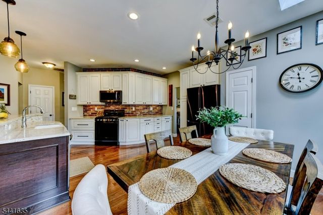 88 Watch Hill Rd, Hackettstown Town, NJ 07840