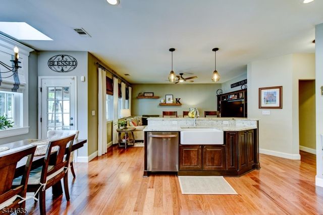 88 Watch Hill Rd, Hackettstown Town, NJ 07840