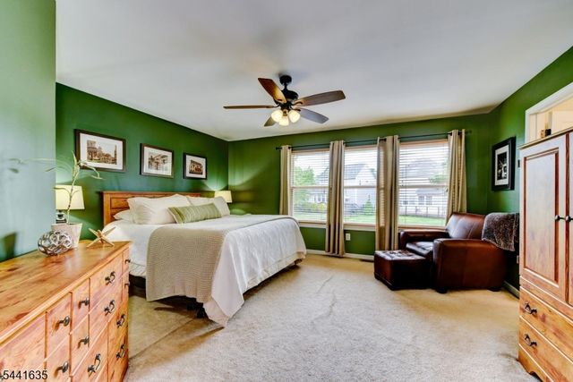 88 Watch Hill Rd, Hackettstown Town, NJ 07840