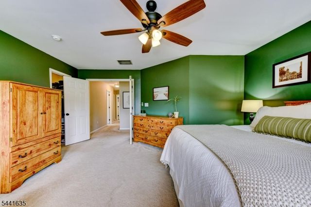 88 Watch Hill Rd, Hackettstown Town, NJ 07840