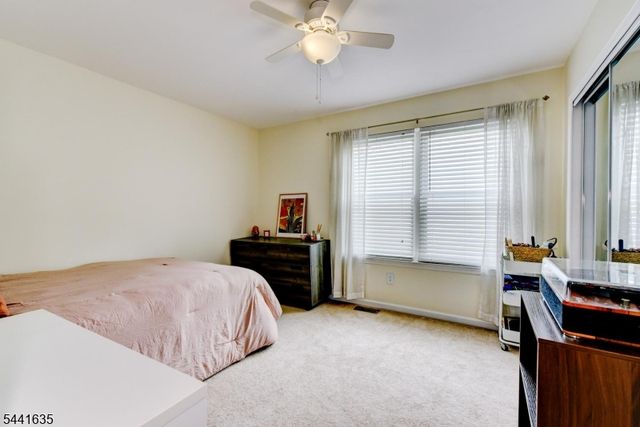 88 Watch Hill Rd, Hackettstown Town, NJ 07840