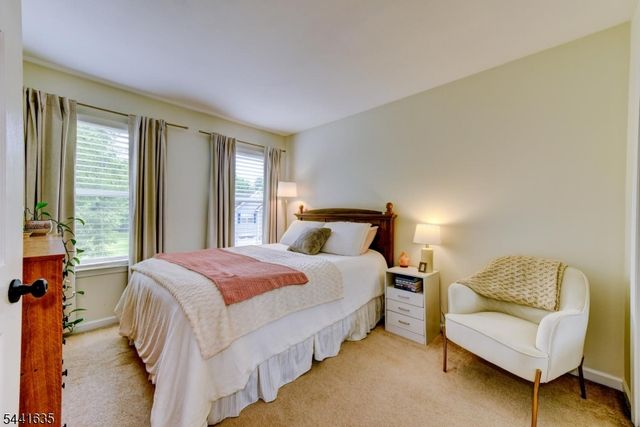 88 Watch Hill Rd, Hackettstown Town, NJ 07840
