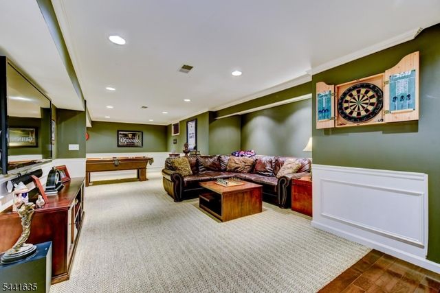 88 Watch Hill Rd, Hackettstown Town, NJ 07840