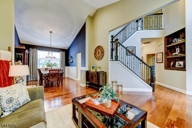 88 Watch Hill Rd, Hackettstown Town, NJ 07840