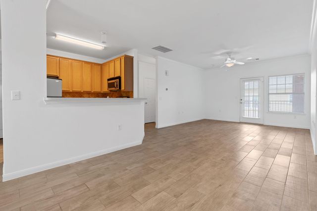 2900 S Lakeline BLVD 322, Cedar Park, TX 78613