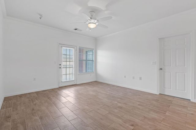 2900 S Lakeline BLVD 322, Cedar Park, TX 78613