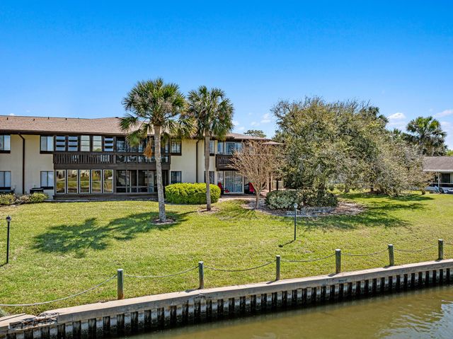 42 Club House Dr 101, Palm Coast, FL 32137