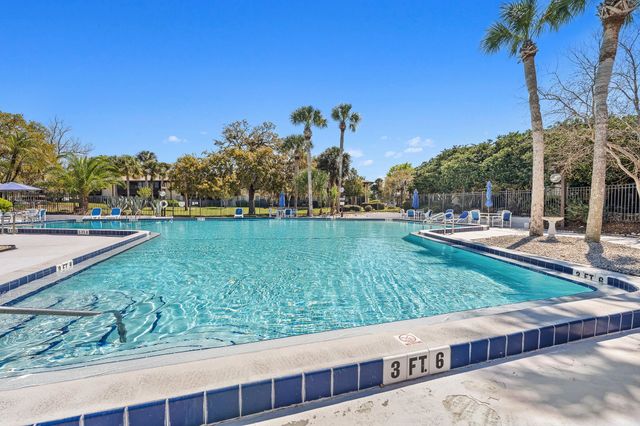 42 Club House Dr 101, Palm Coast, FL 32137