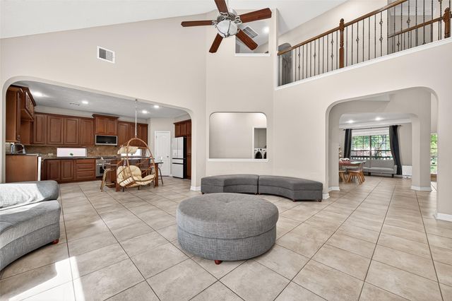 635 Doscher Lane, Sugar Land, TX 77479