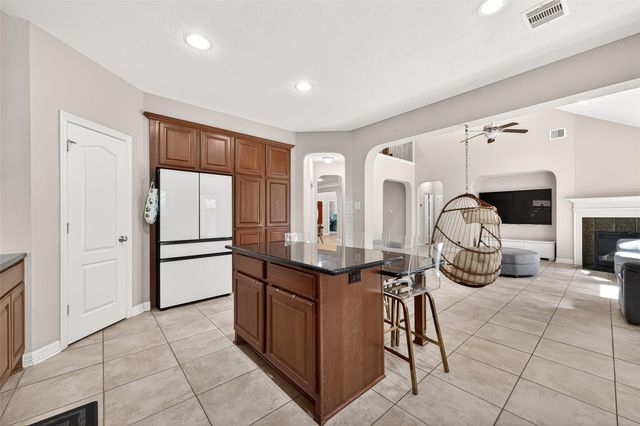 635 Doscher Lane, Sugar Land, TX 77479