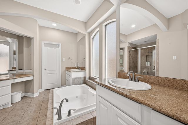 635 Doscher Lane, Sugar Land, TX 77479