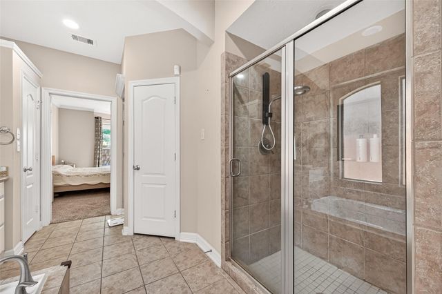 635 Doscher Lane, Sugar Land, TX 77479