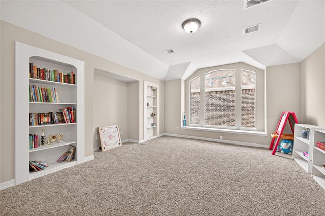 635 Doscher Lane, Sugar Land, TX 77479