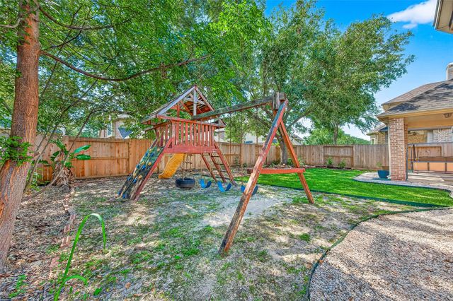 635 Doscher Lane, Sugar Land, TX 77479